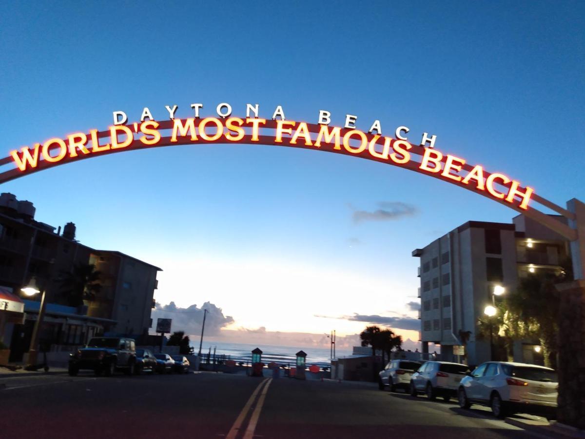 Ocean Balmy Warm Healing Breeze Under Sapphire Sky Year Round On Sunny Balcony Apartment Daytona Beach Exterior foto